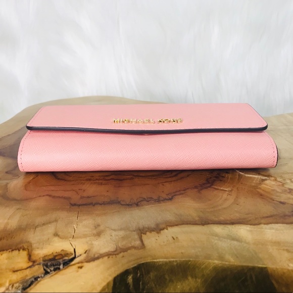 Michael Kors Jet Set Large Trifold Wallet - Picture 5 of 8